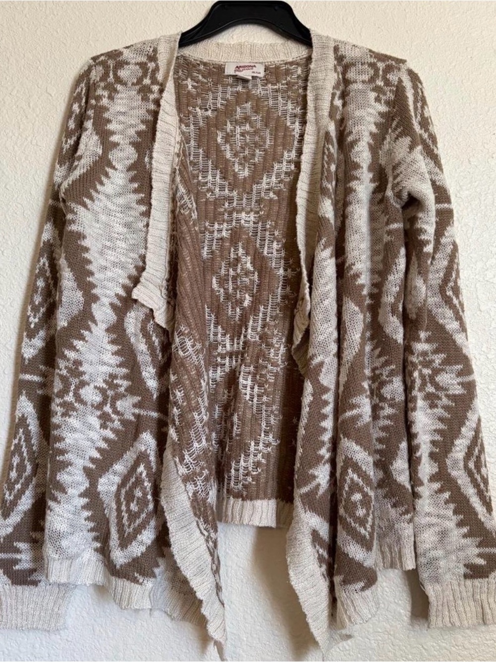 Arizona Jean Company Beige & Cream Aztec Open-Front Cardigan